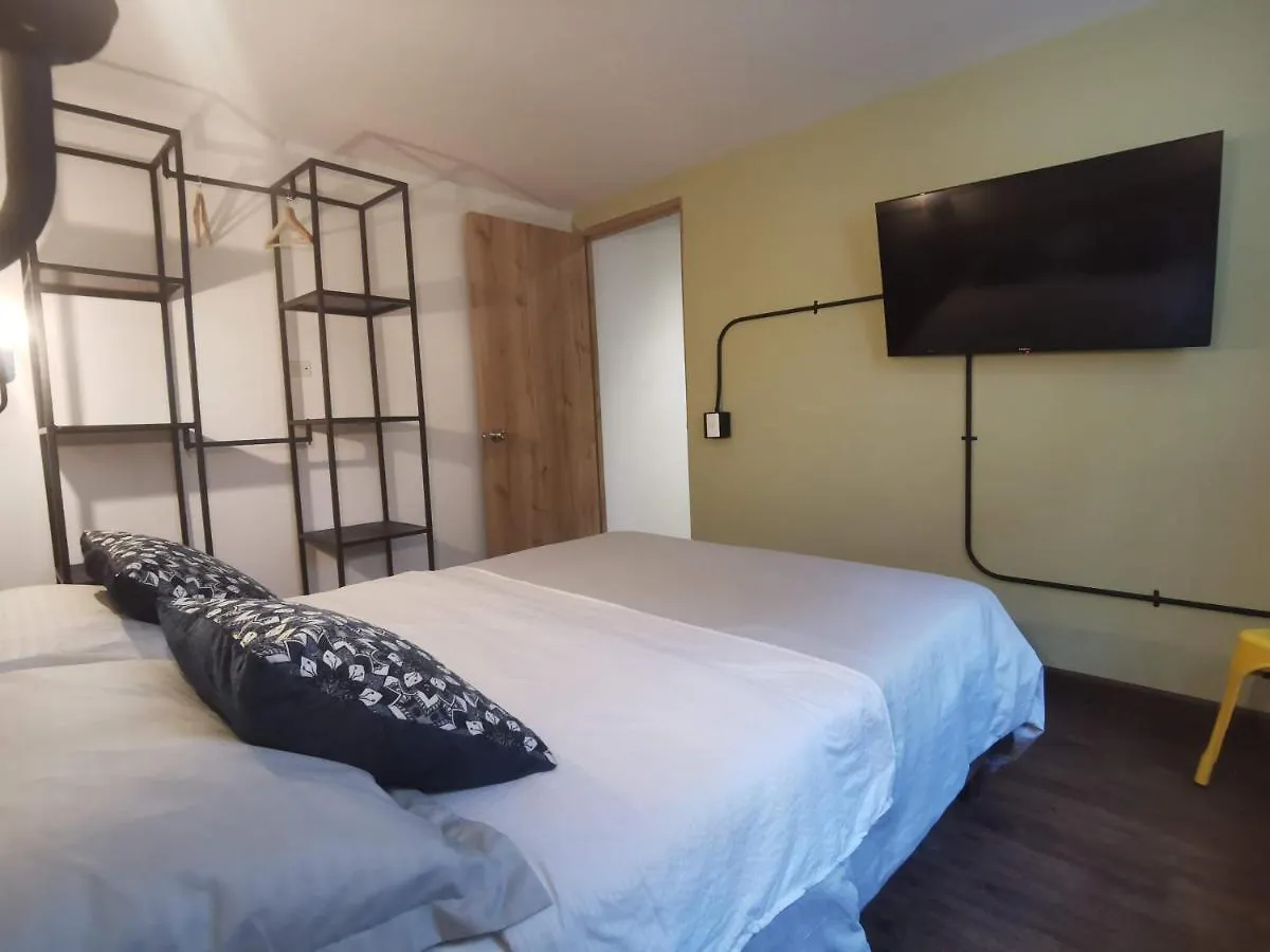 Apartamento En El Poblado, Permite Mascota Frn102 By Roots Rentals Medellin 0*,  Colombia