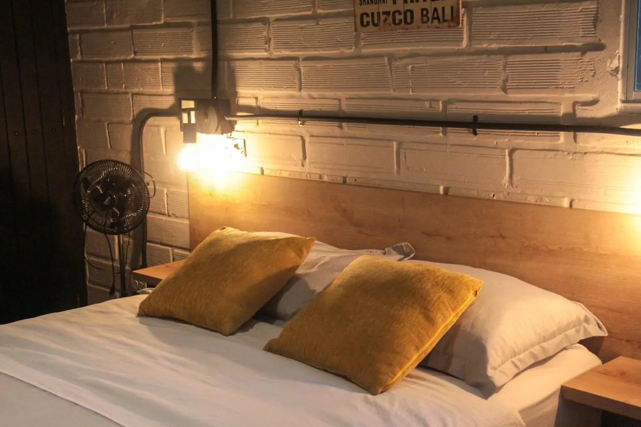 Apartamento En El Poblado, Permite Mascota Frn102 By Roots Rentals Medellin Colombia
