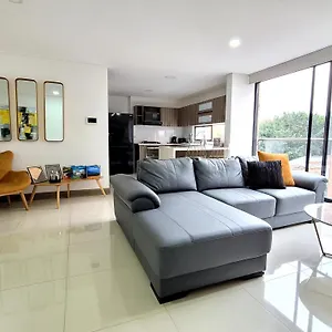 Apartamento New Luxury 3 Bedroom In Great Area., Medellín